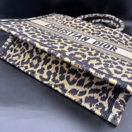 Сумка Dior Book Tote Small M1296ZRHM_M918