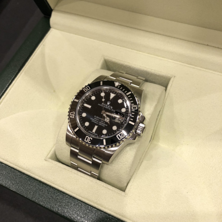 Rolex Submariner Date 40 mm 116610