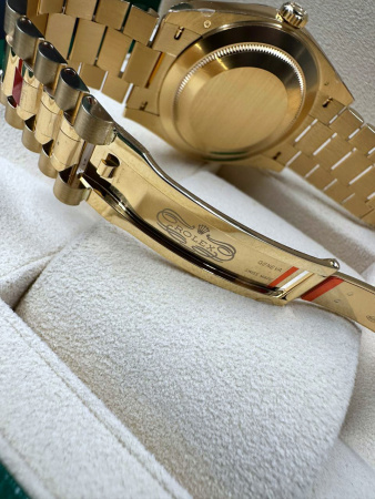 Rolex Day-Date 40 mm 228238