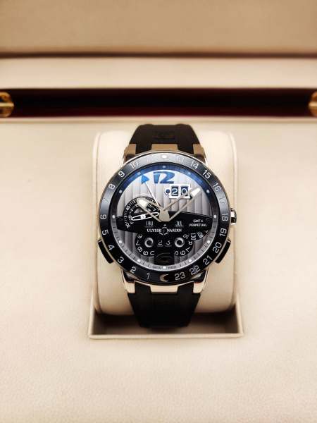 Ulysse Nardin El Toro Perpetual Calendar Limited Edition 329-00-3