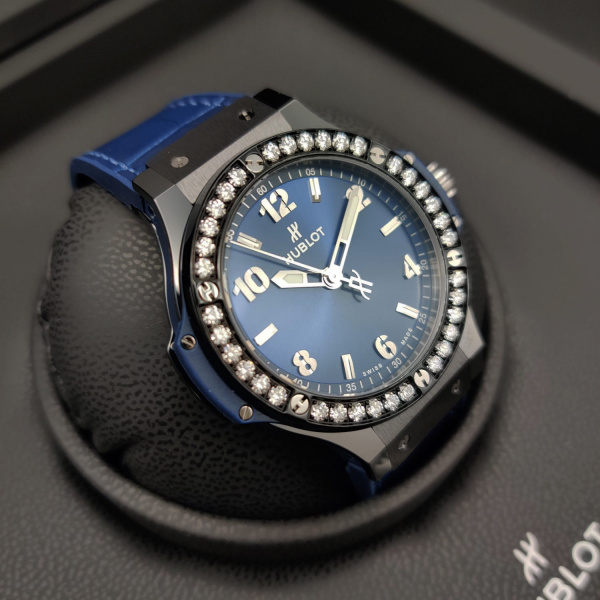 Hublot Big Bang Ceramic Blue Diamonds 38 mm 361.CM.7170.LR.1204